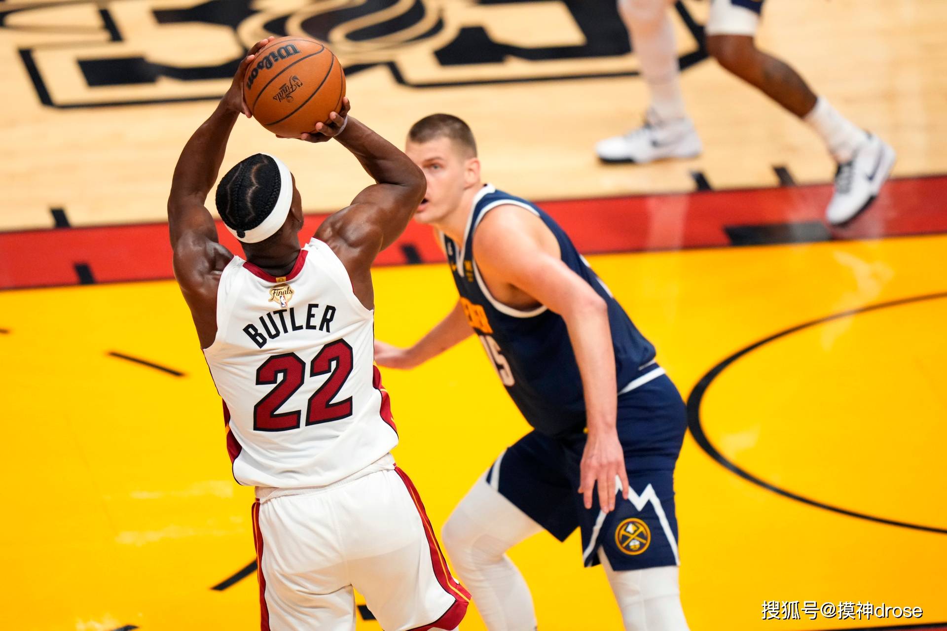 关于里程碑夜尤文图斯内部沟通，NBA常规赛今晚刷纪录，媒体盛赞，控场能力受关注的信息