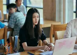 关于德甲今晚走向成谜；广厦男篮状态回暖；压力陡增；轮换策略成焦点的信息