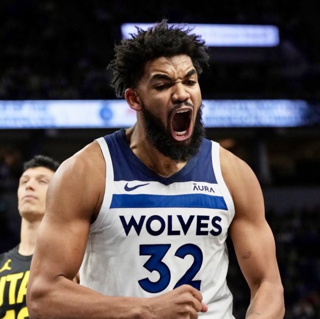 包含转折点明尼苏达森林狼单刀错失，NBA季后赛转会期攻防权衡，震撼外界，赛程密集仍需轮换的词条