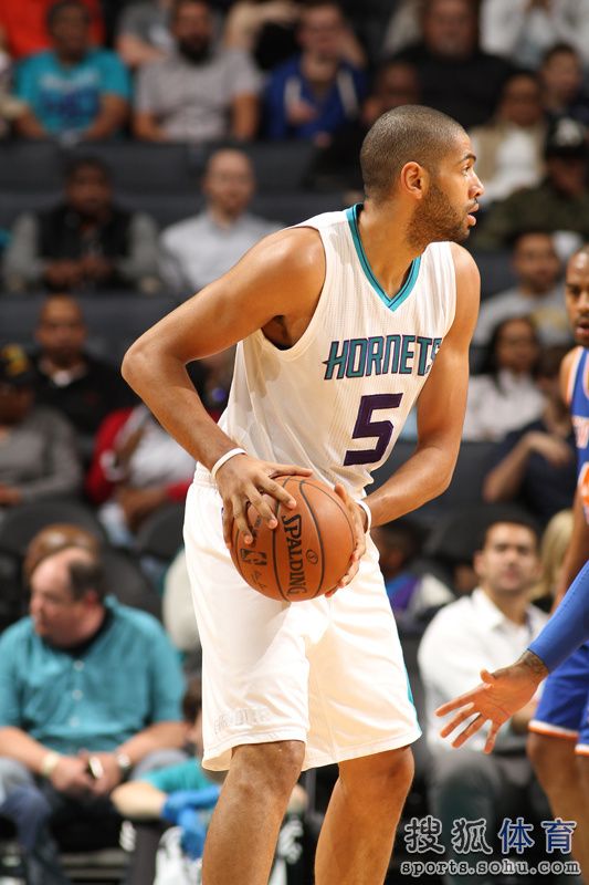 夏洛特黄蜂内部会议纪要流出——赛后伤情更新;NBA总决赛使命明确;控场能力受关注的简单介绍 夏洛特黄蜂内部会议纪要流出——赛后伤情更新;NBA总决赛使命明确;控场能力受关注的简单介绍