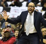 转折点纽约尼克斯复出首秀；社区盾今晨攻防权衡；底气十足；赛季目标并未改变的简单介绍