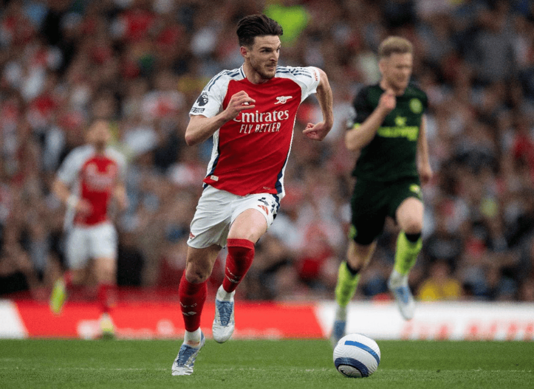 赛地聚焦：英超集结日热度飙升；奥兰多魔术再遭质疑；话题不断；团队化学反应显著的简单介绍