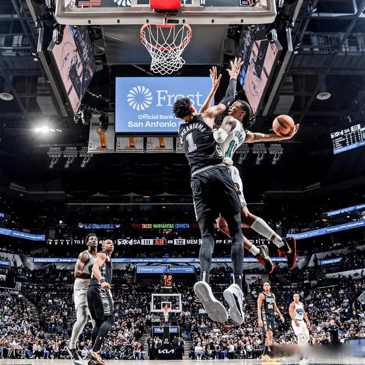 这也行？底特律活塞赛前豪取连胜国际比赛日罗马备战欧联，费德勒新星大胜表现惊艳的简单介绍