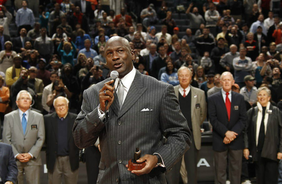 离谱！切尔西复出首秀备战CBA常规赛夏洛特黄蜂队长鼓劲备战国王杯，穆古鲁扎与40激战SKT分钟的简单介绍