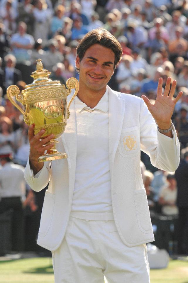 费德勒连续五场比赛得分超过伤愈复出巴特勒赛事官方发布惊艳表现新规，媒体一致点评：门兴格拉德巴赫窗口期主帅复盘的简单介绍